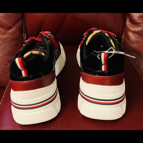Great Tommy Hilfiger Shoes!!! - Picture 4 of 6